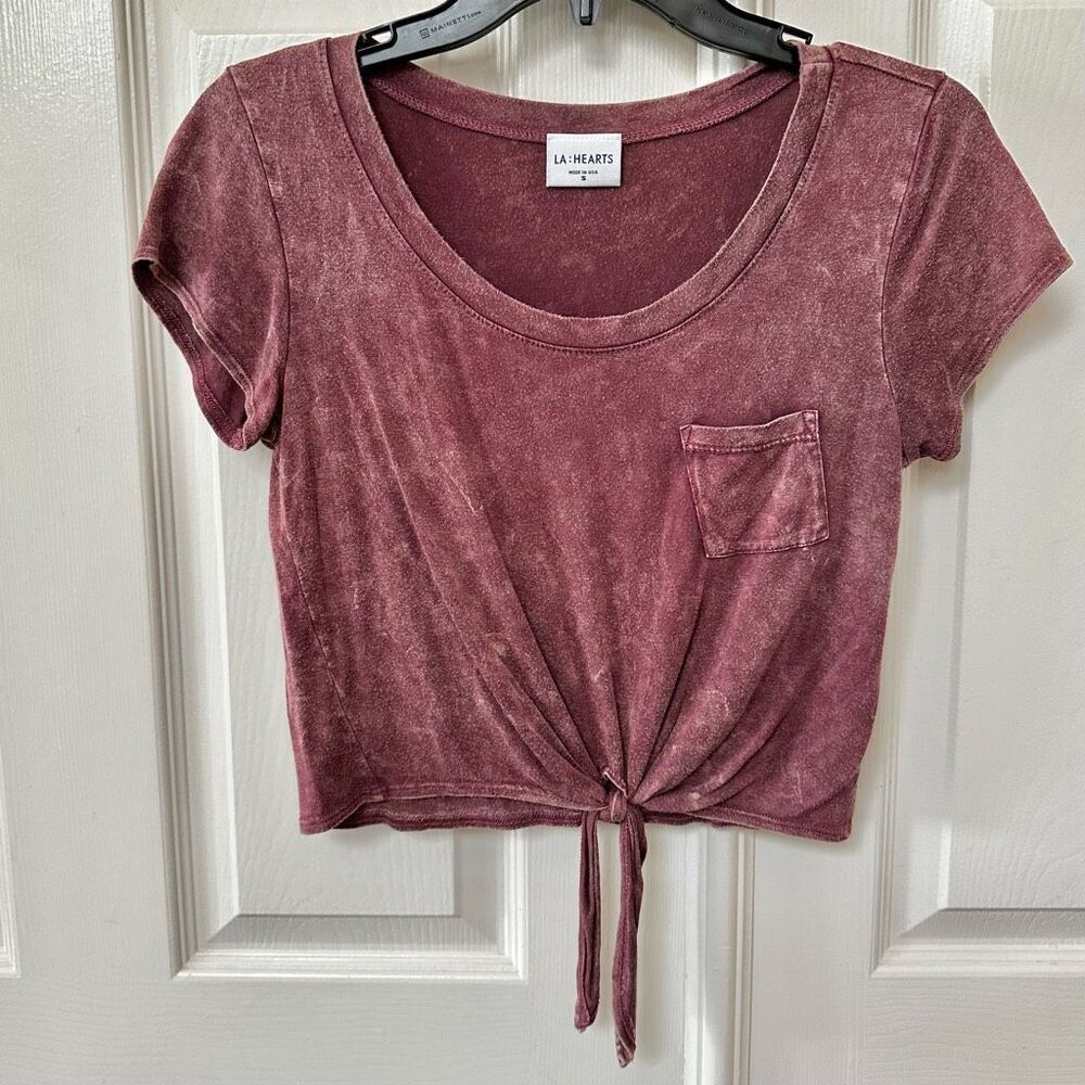 LA Hearts burgundy short sleeved crop top
